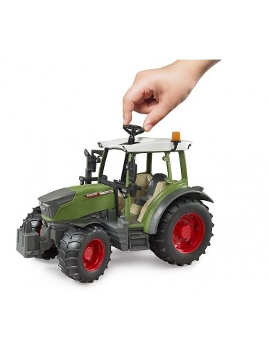 BRUDER 1:16 Fendt Vario 211 traktorius, 02180 3