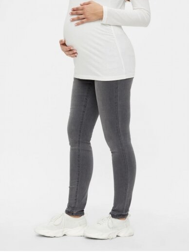 MLLOLA slim grey jeans by Mama;licious (Grey Denim) 2
