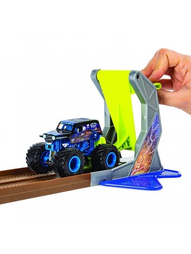 MONSTER JAM trasos konstrukcijų rinkinys su visureigiu 1:64 Basic  Stunt, 6045029 4