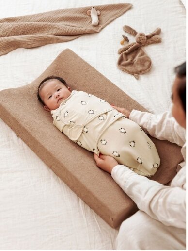 Baby Swaddle, 0-3 months by Meyco Baby, TOG 1,0 Penguin/soft sand 1